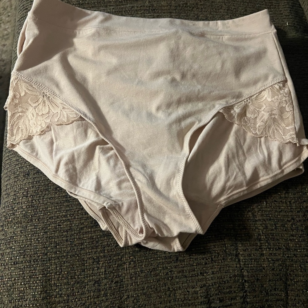 Bali Women's Lace Accent High-Waist Panties - Cream